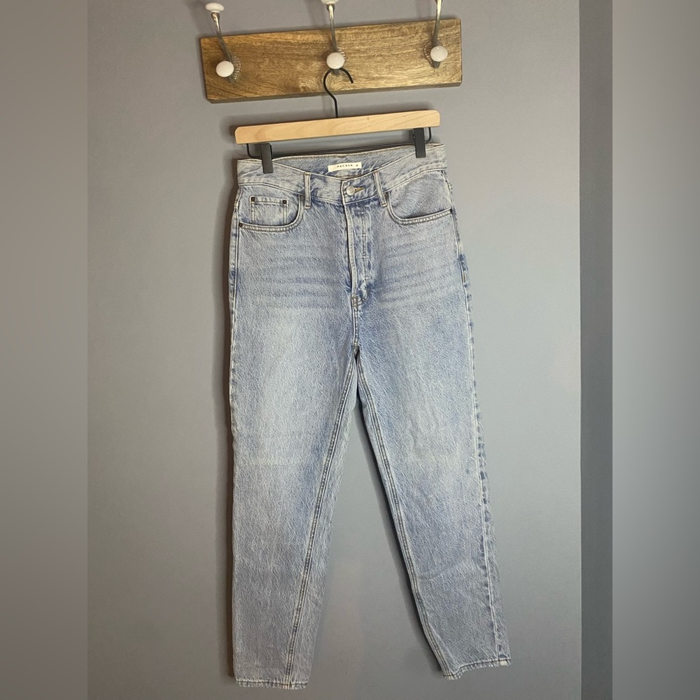 Pacsun size 27 light wash jeans (IT# 0022)